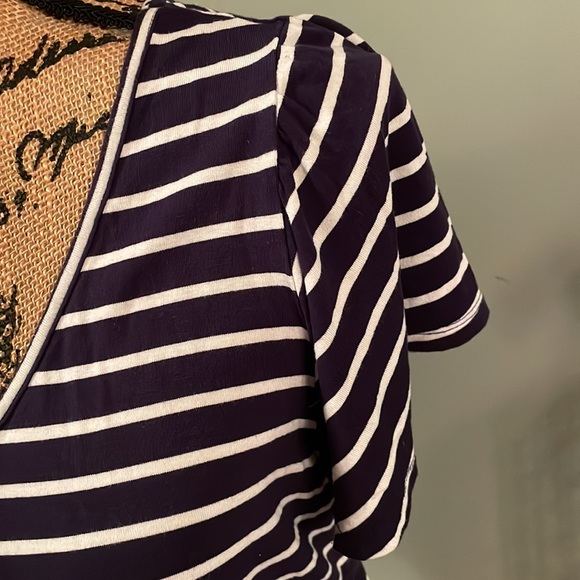 Isabel maternity top. Size small. - Picture 3 of 11